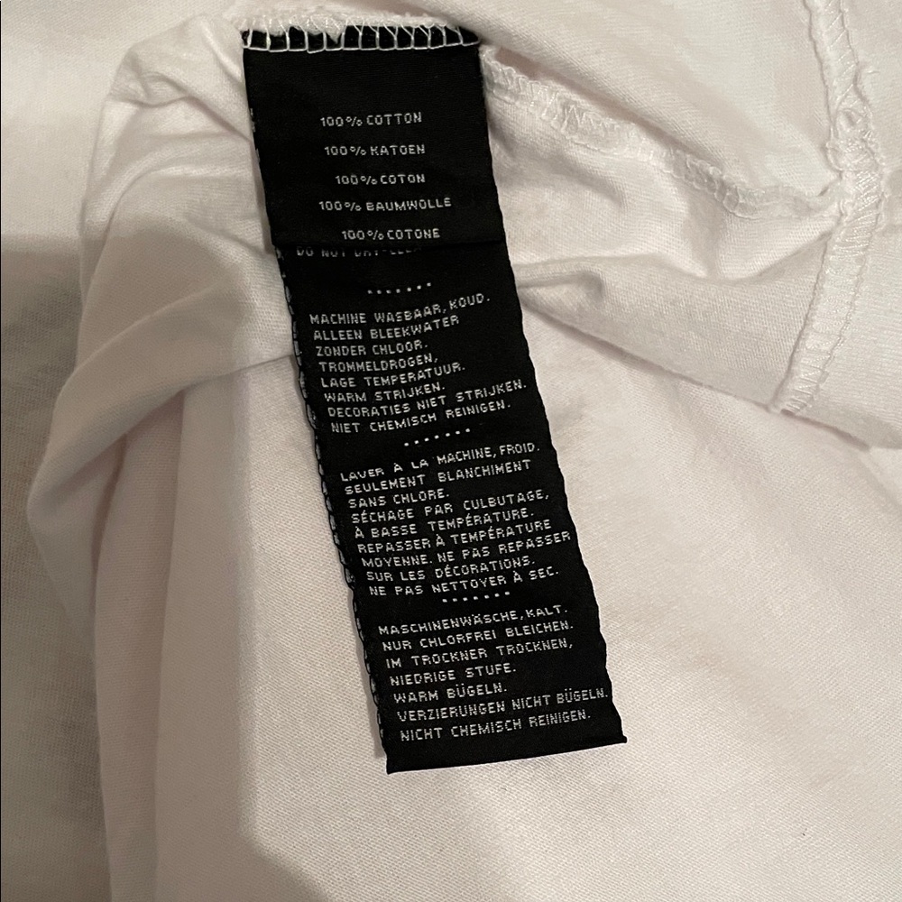 “Harley-Davidson” White Long Sleeve with Red and Blue Graphics - Picture 6 of 6